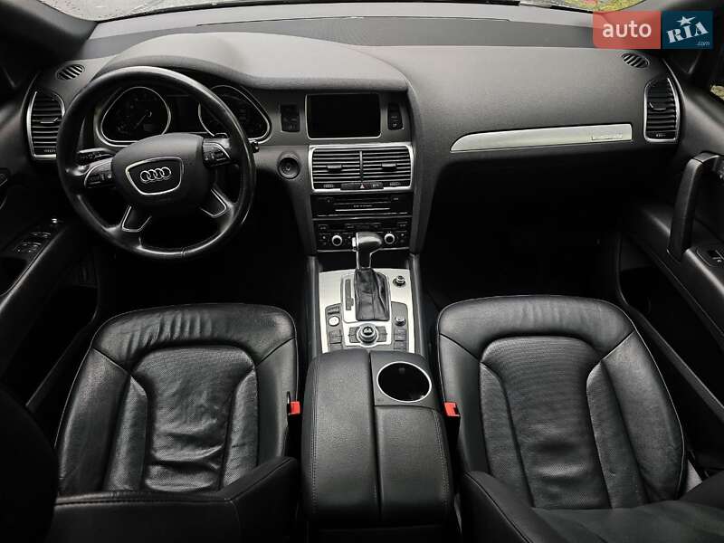 Позашляховик / Кросовер Audi Q7 2015 в Львові