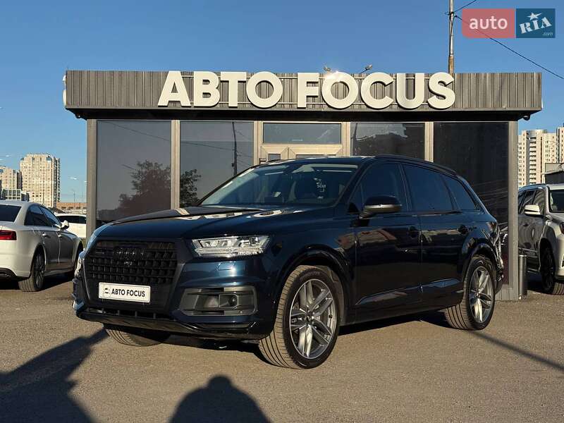 Позашляховик / Кросовер Audi Q7 2017 в Києві