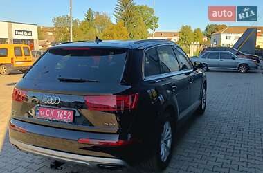 Внедорожник / Кроссовер Audi Q7 2017 в 