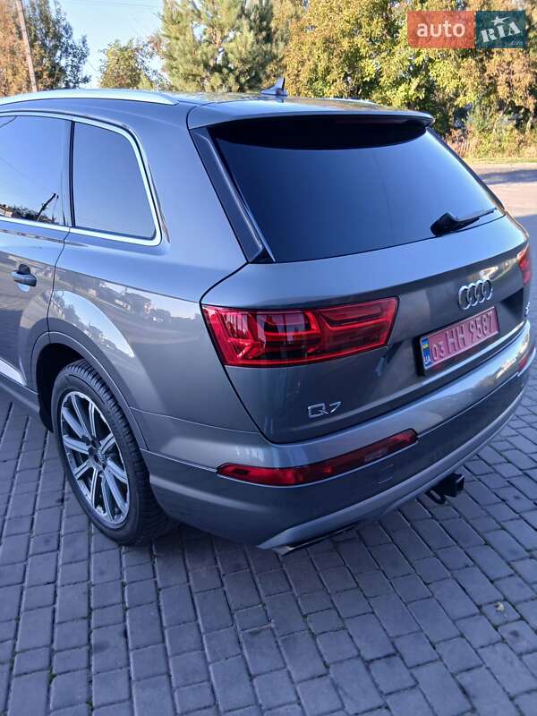 Внедорожник / Кроссовер Audi Q7 2017 в Владимире