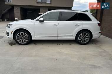 Позашляховик / Кросовер Audi Q7 2016 в 