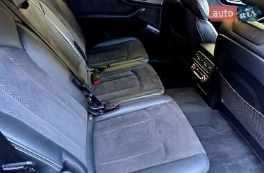 Внедорожник / Кроссовер Audi Q7 2017 в 