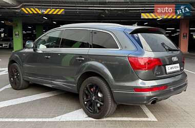 Внедорожник / Кроссовер Audi Q7 2014 в 