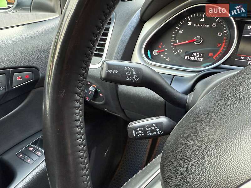 Позашляховик / Кросовер Audi Q7 2014 в Києві