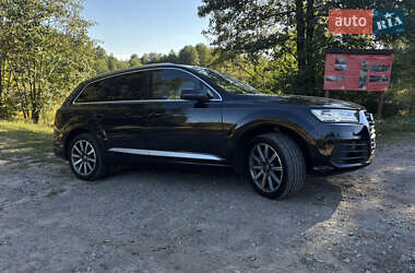 Позашляховик / Кросовер Audi Q7 2019 в 