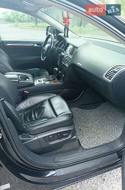 Позашляховик / Кросовер Audi Q7 2007 в 