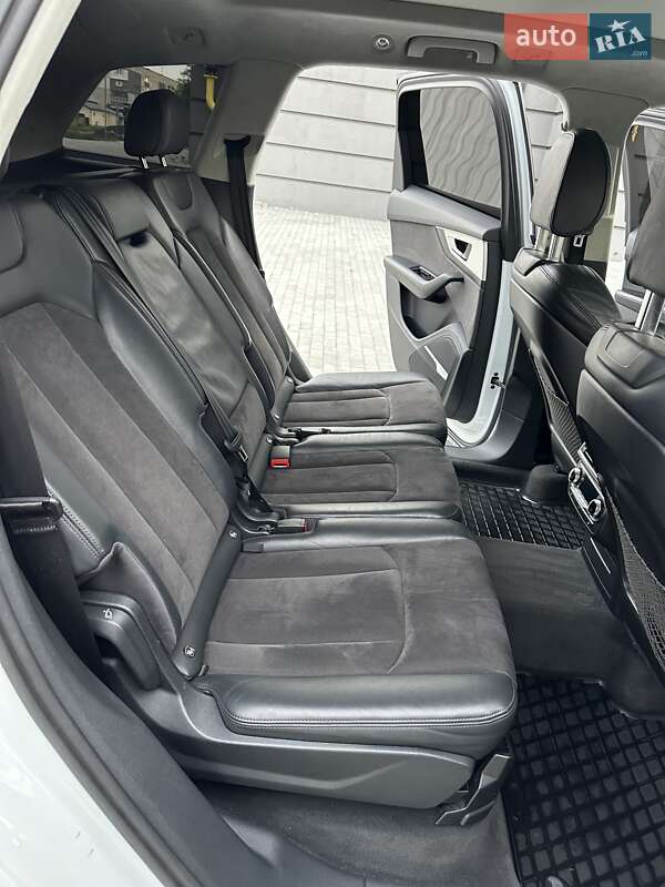 Позашляховик / Кросовер Audi Q7 2016 в Ковелі
