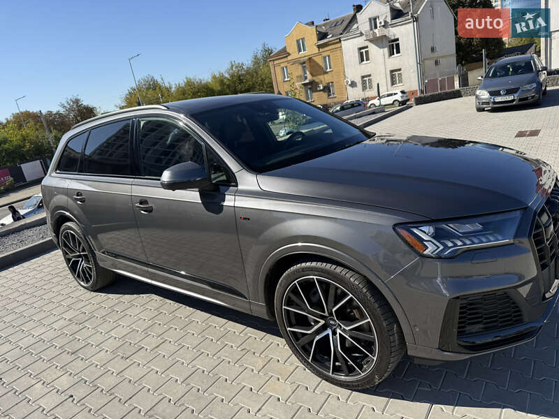 Позашляховик / Кросовер Audi Q7 2020 в Львові