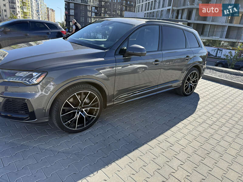 Позашляховик / Кросовер Audi Q7 2020 в Львові