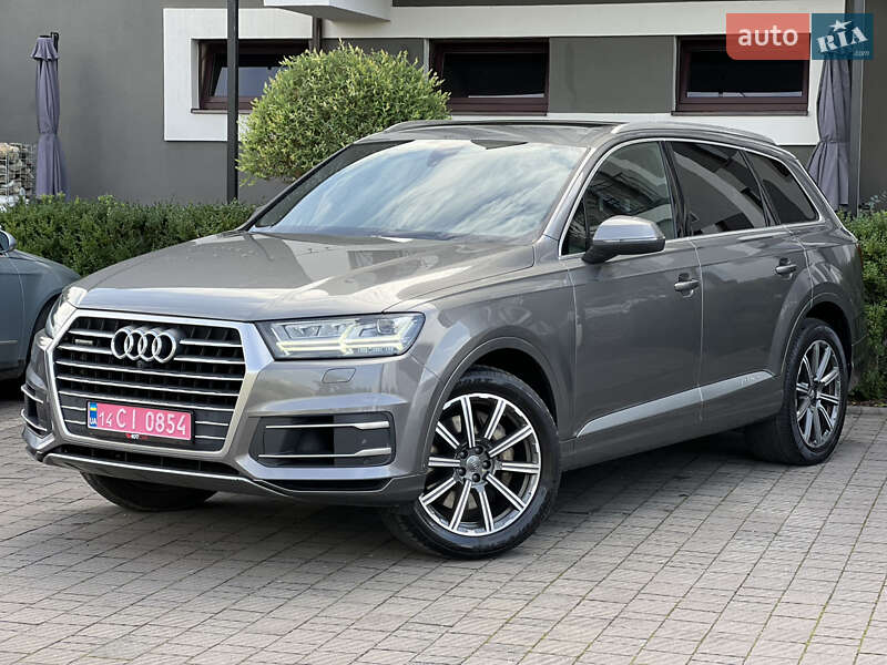 Позашляховик / Кросовер Audi Q7 2016 в Стрию