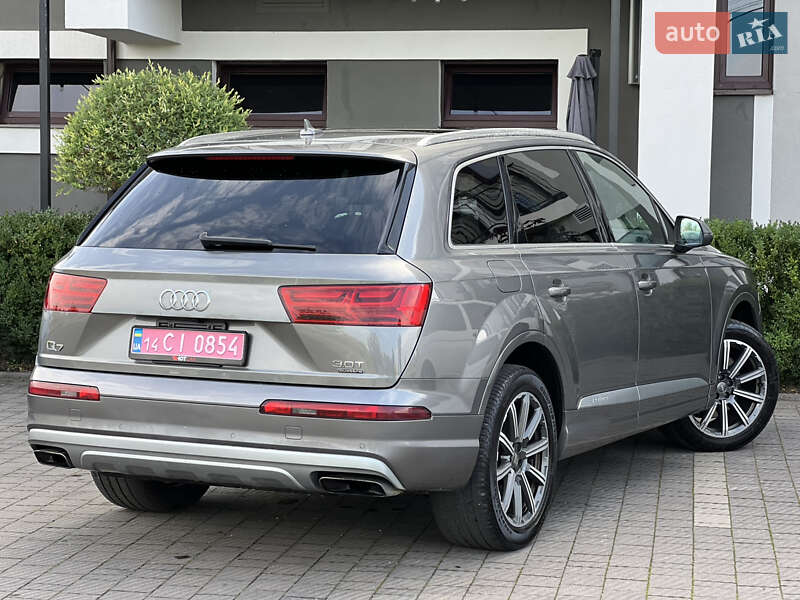 Позашляховик / Кросовер Audi Q7 2016 в Стрию