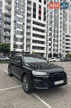 Позашляховик / Кросовер Audi Q7 2018 в 