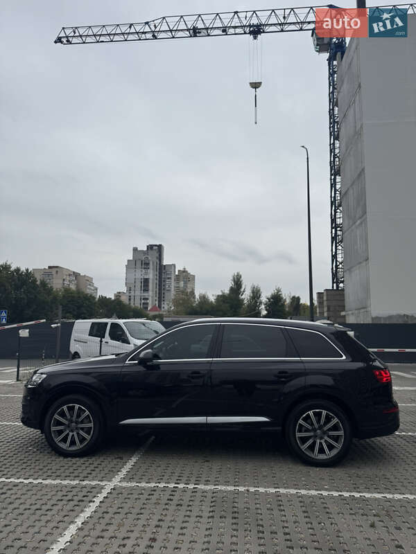 Внедорожник / Кроссовер Audi Q7 2018 в Киеве