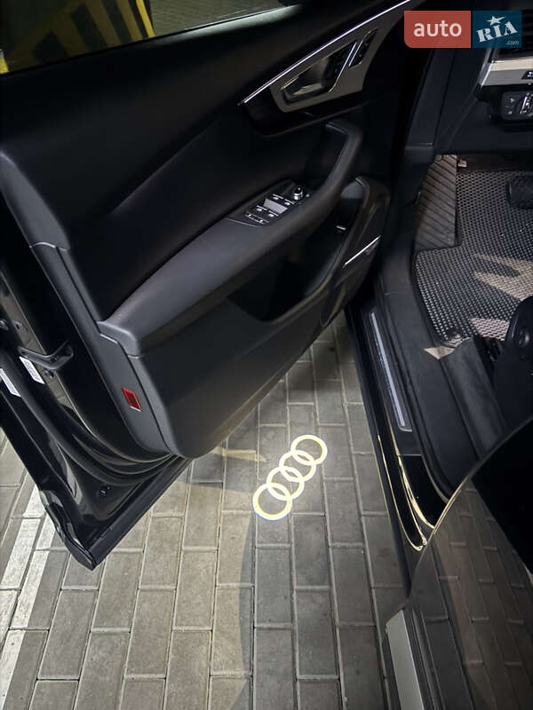 Внедорожник / Кроссовер Audi Q7 2018 в Киеве