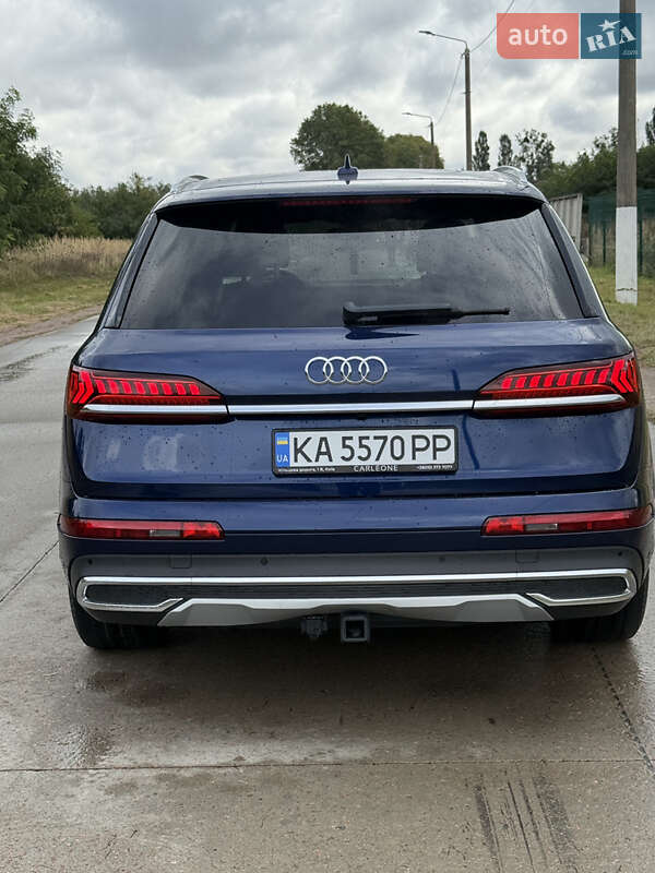 Внедорожник / Кроссовер Audi Q7 2020 в Киеве