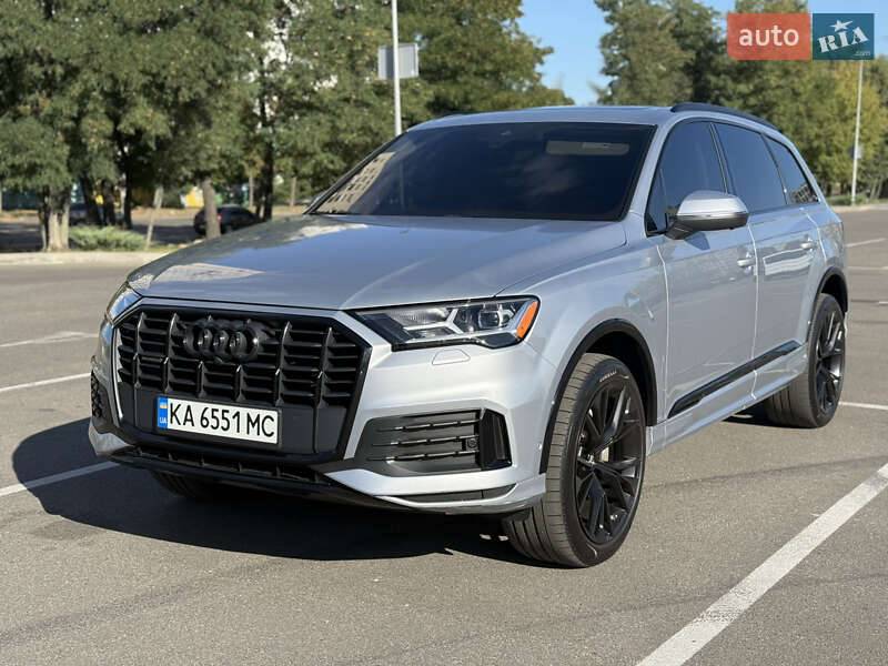 Audi Q7 2021