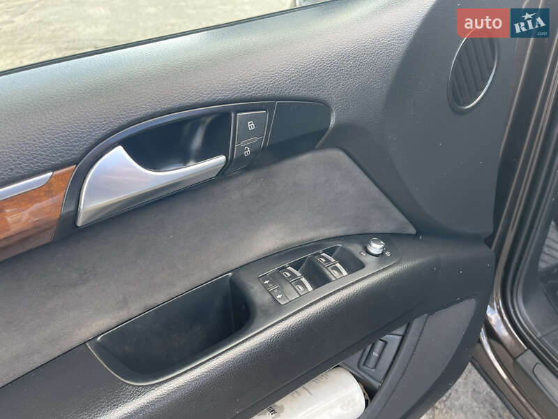 Позашляховик / Кросовер Audi Q7 2012 в Полтаві