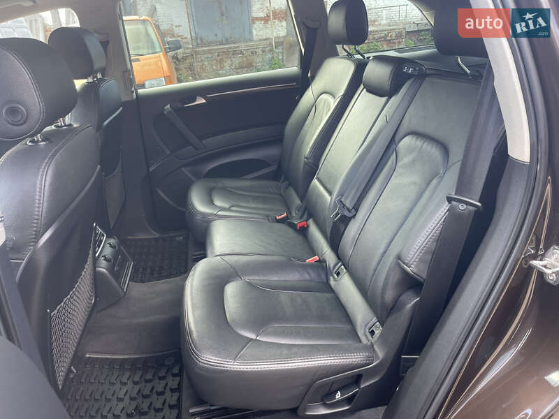 Позашляховик / Кросовер Audi Q7 2012 в Полтаві