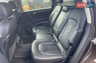 Позашляховик / Кросовер Audi Q7 2012 в 