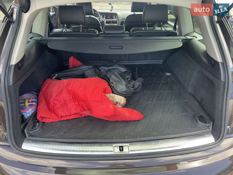 Позашляховик / Кросовер Audi Q7 2012 в Полтаві