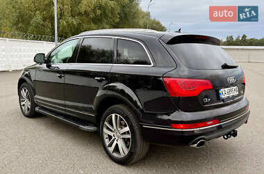 Внедорожник / Кроссовер Audi Q7 2015 в 
