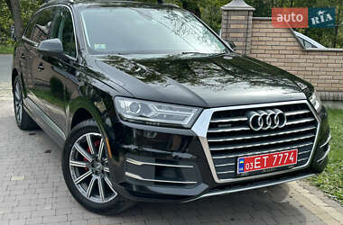 Внедорожник / Кроссовер Audi Q7 2017 в 