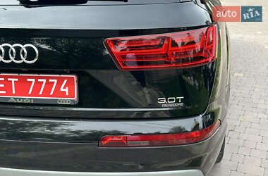 Внедорожник / Кроссовер Audi Q7 2017 в 