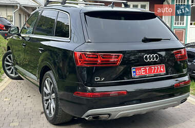 Внедорожник / Кроссовер Audi Q7 2017 в 