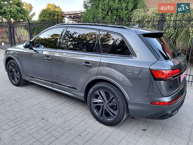 Внедорожник / Кроссовер Audi Q7 2021 в Запорожье