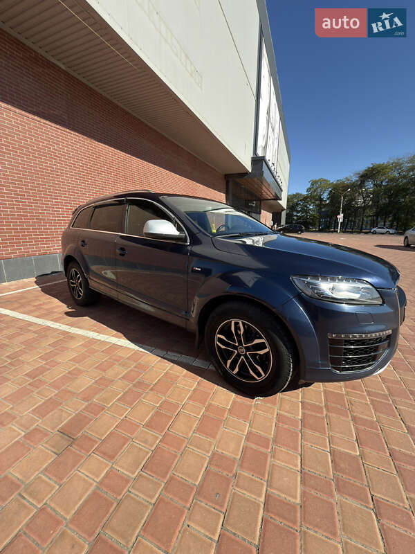 Позашляховик / Кросовер Audi Q7 2010 в Одесі фото 7 Позашляховик / Кросовер Audi Q7 2010 в Одесі