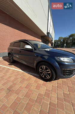 Внедорожник / Кроссовер Audi Q7 2010 в 