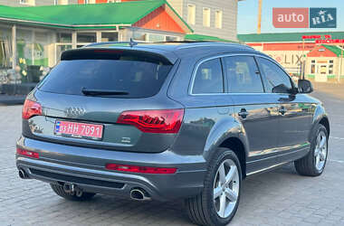 Внедорожник / Кроссовер Audi Q7 2014 в 