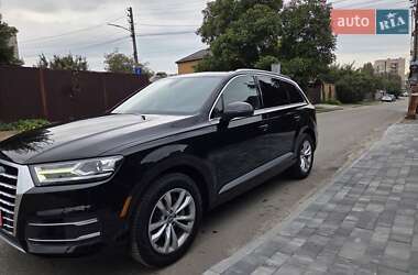 Внедорожник / Кроссовер Audi Q7 2018 в 