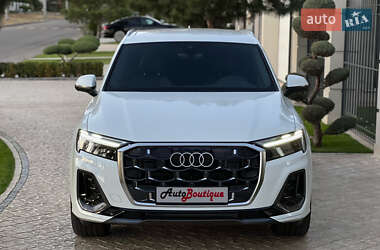 Позашляховик / Кросовер Audi Q7 2025 в 