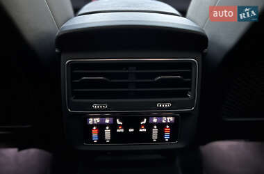 Позашляховик / Кросовер Audi Q7 2025 в 