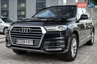 Позашляховик / Кросовер Audi Q7 2017 в 