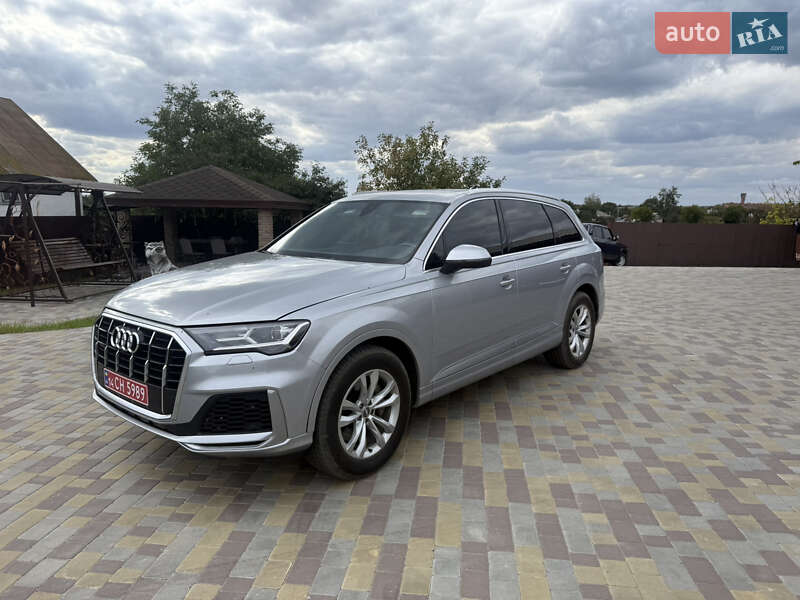 Позашляховик / Кросовер Audi Q7 2017 в Полтаві