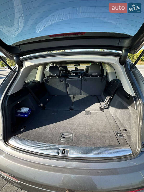 Позашляховик / Кросовер Audi Q7 2011 в Летичіві