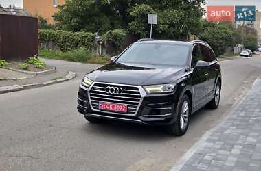 Внедорожник / Кроссовер Audi Q7 2018 в 