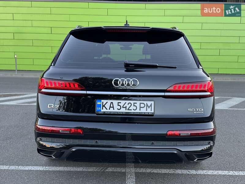 Внедорожник / Кроссовер Audi Q7 2020 в Киеве