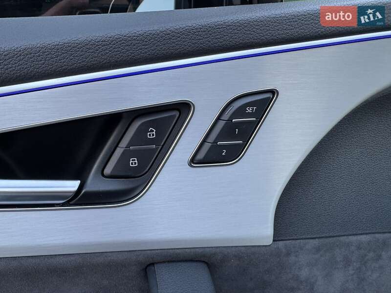 Внедорожник / Кроссовер Audi Q7 2020 в Киеве
