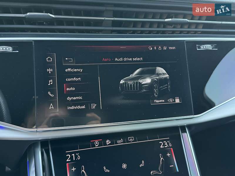 Внедорожник / Кроссовер Audi Q7 2020 в Киеве
