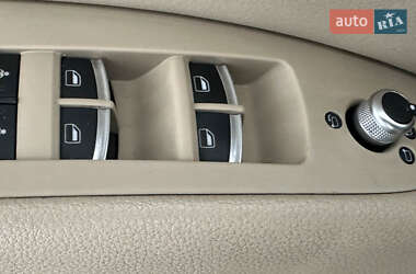 Позашляховик / Кросовер Audi Q7 2012 в 