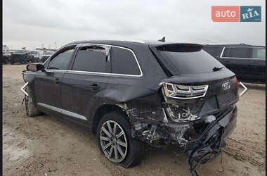 Позашляховик / Кросовер Audi Q7 2018 в 