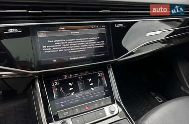 Позашляховик / Кросовер Audi Q7 2021 в 
