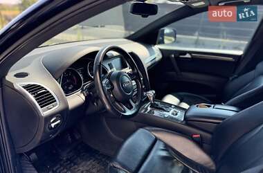 Позашляховик / Кросовер Audi Q7 2015 в 
