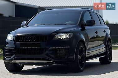 Позашляховик / Кросовер Audi Q7 2015 в 