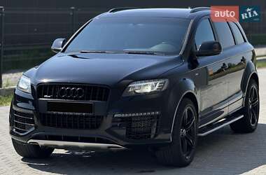 Позашляховик / Кросовер Audi Q7 2015 в 