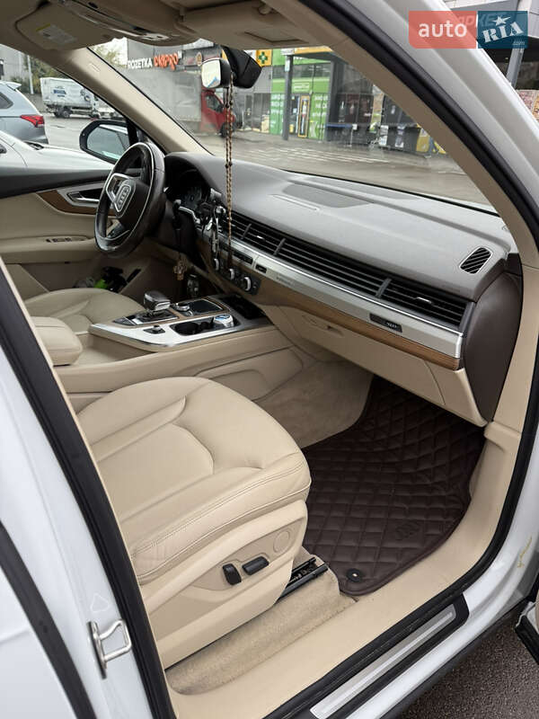 Позашляховик / Кросовер Audi Q7 2018 в Києві