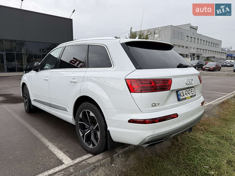 Позашляховик / Кросовер Audi Q7 2018 в Києві